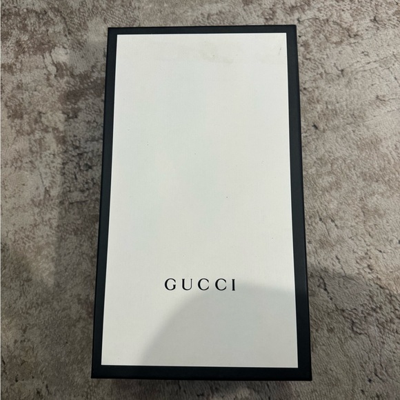 Men’s Gucci Shoes - Picture 7 of 8